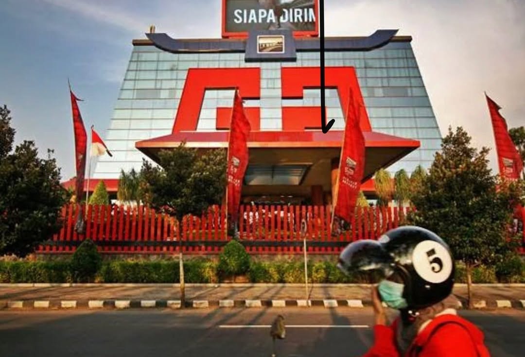 Krisis Gudang Garam PHK Massal 2025