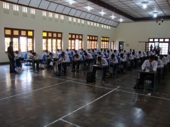 Program Magang Nasional didominasi posisi sales dan operasional, memunculkan pertanyaan apakah ini peluang belajar atau eksploitasi terselubung.